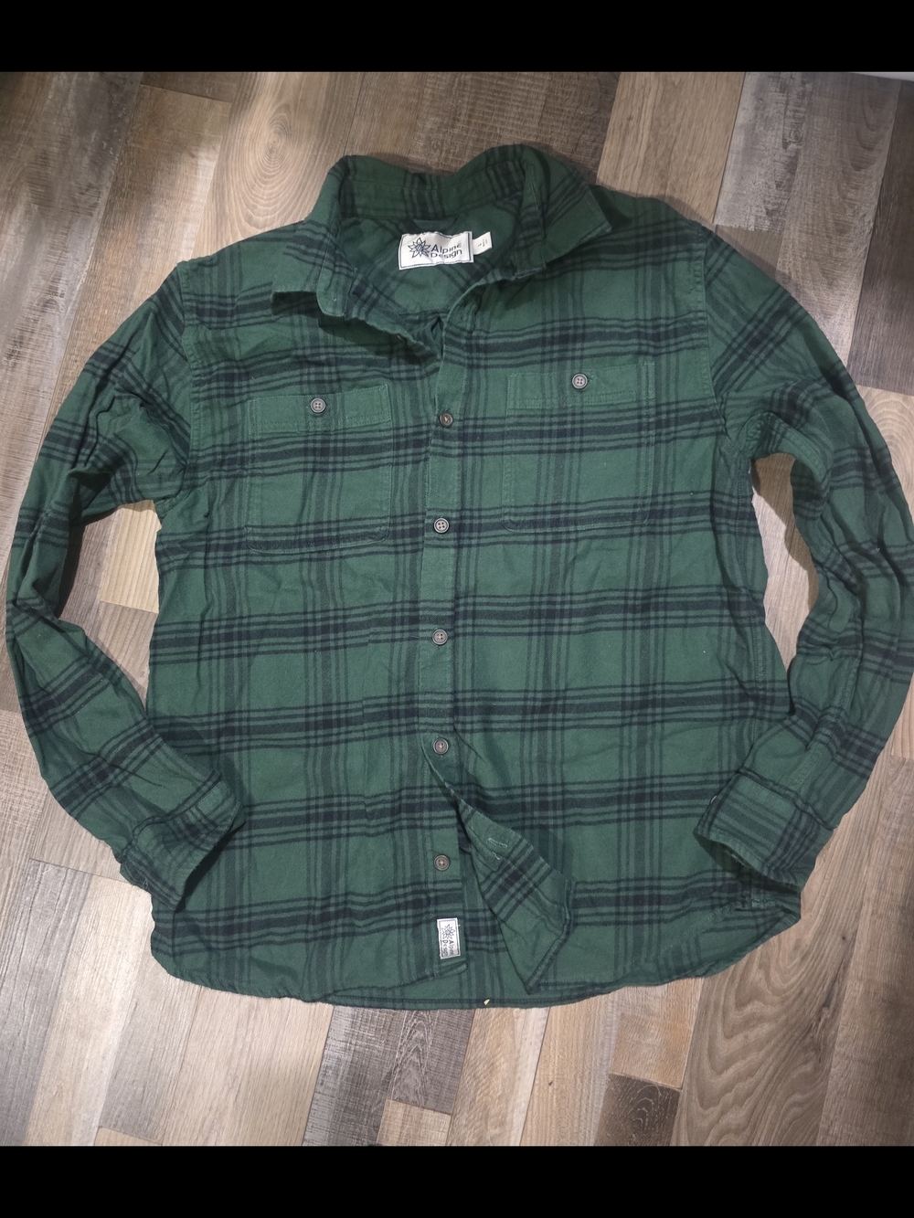 Alpine Design Green Plaid Button-Down Shirt